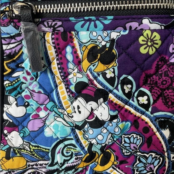 Vera Bradley DISNEY MICKEY on the go crossbody NEW - Picture 6 of 11